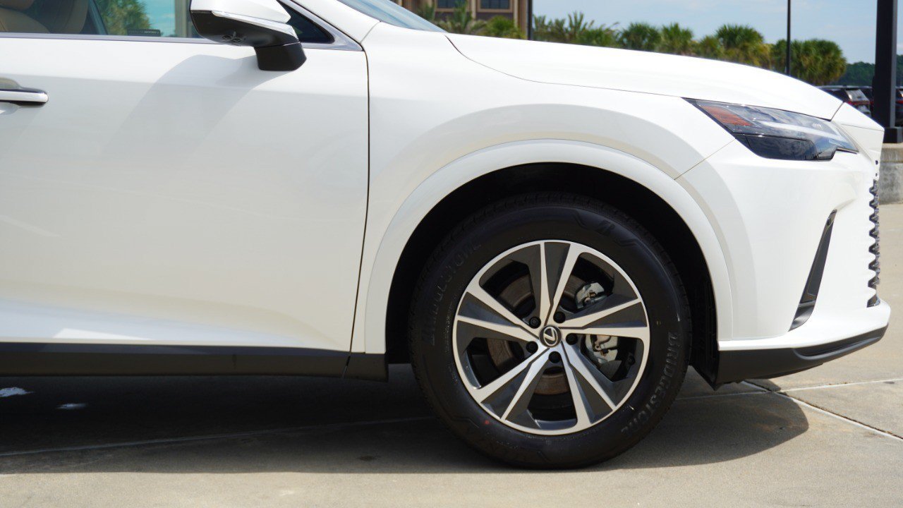 Certified 2025 Lexus RX 350 Premium w/ Accessory Package (Z1) FWD image 9