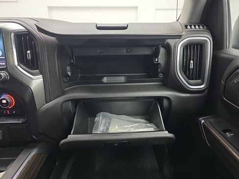 Used 2021 Chevrolet Silverado 1500 LT Trail Boss w/ LPO, Dark Essentials Package AWD/4WD image 33