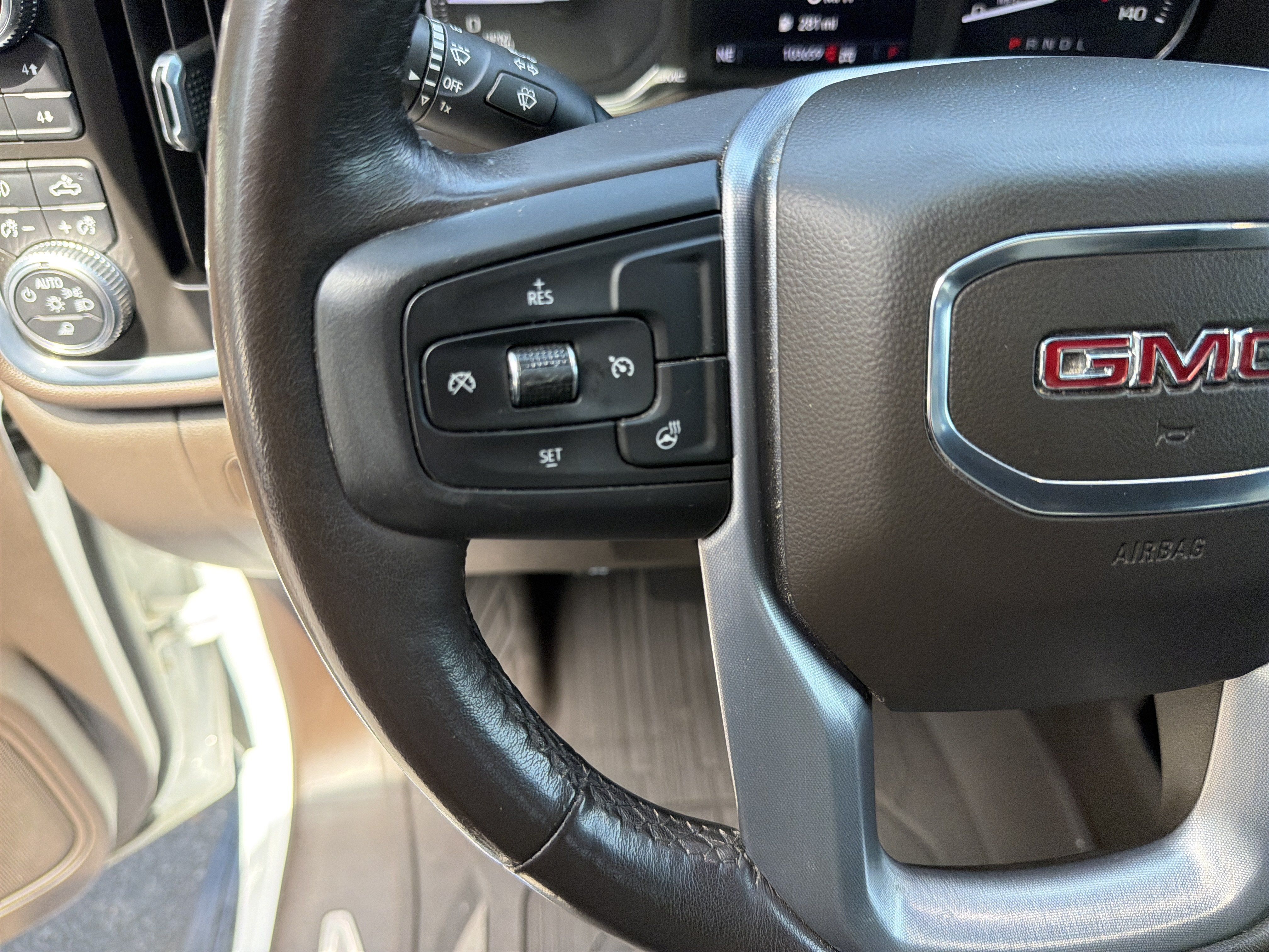 Used 2021 GMC Sierra 1500 SLT w/ SLT Premium Package AWD/4WD image 18