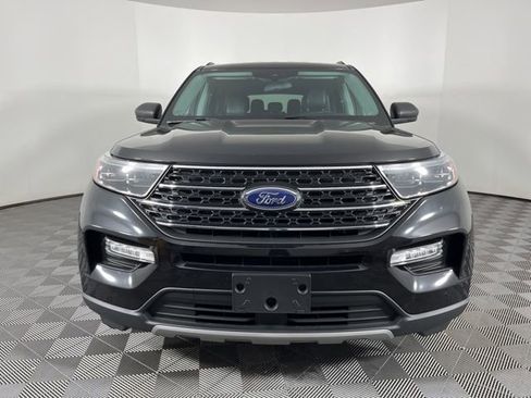 Used 2024 Ford Explorer XLT w/ Equipment Group 202A image 3