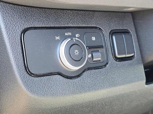 Used 2025 Mercedes-Benz Sprinter 2500 image 27