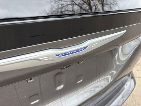 Used 2020 Chrysler Voyager Lxi image 47