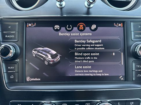 Used 2019 Bentley Bentayga image 76