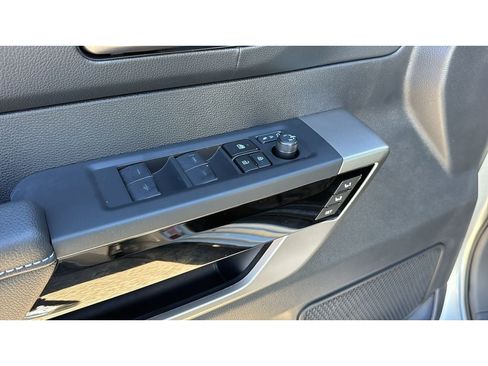 New 2026 Toyota Tundra Limited AWD/4WD image 15