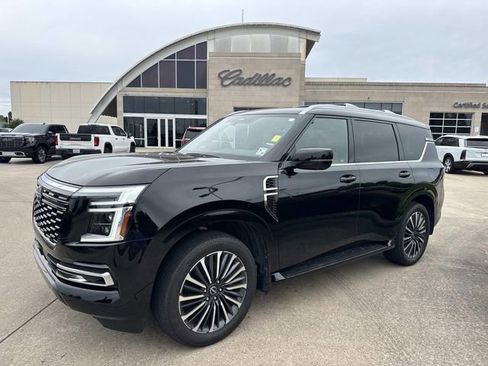 Used 2025 Nissan Armada Platinum Reserve w/ Convenience Package RWD image 1