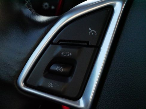 Used 2021 Chevrolet Camaro LT w/ Technology Package image 25