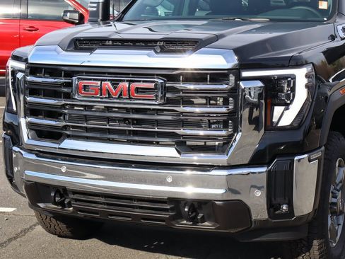New 2025 GMC Sierra 2500 SLT w/ SLT Convenience Package image 4
