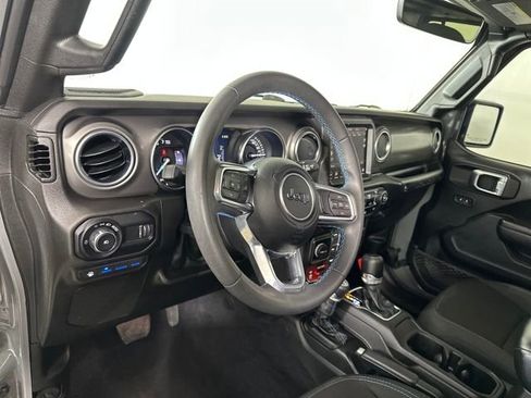 Used 2023 Jeep Wrangler Unlimited Rubicon 4xe image 12