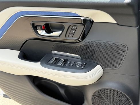 Certified 2025 Acura ADX A-Spec image 28