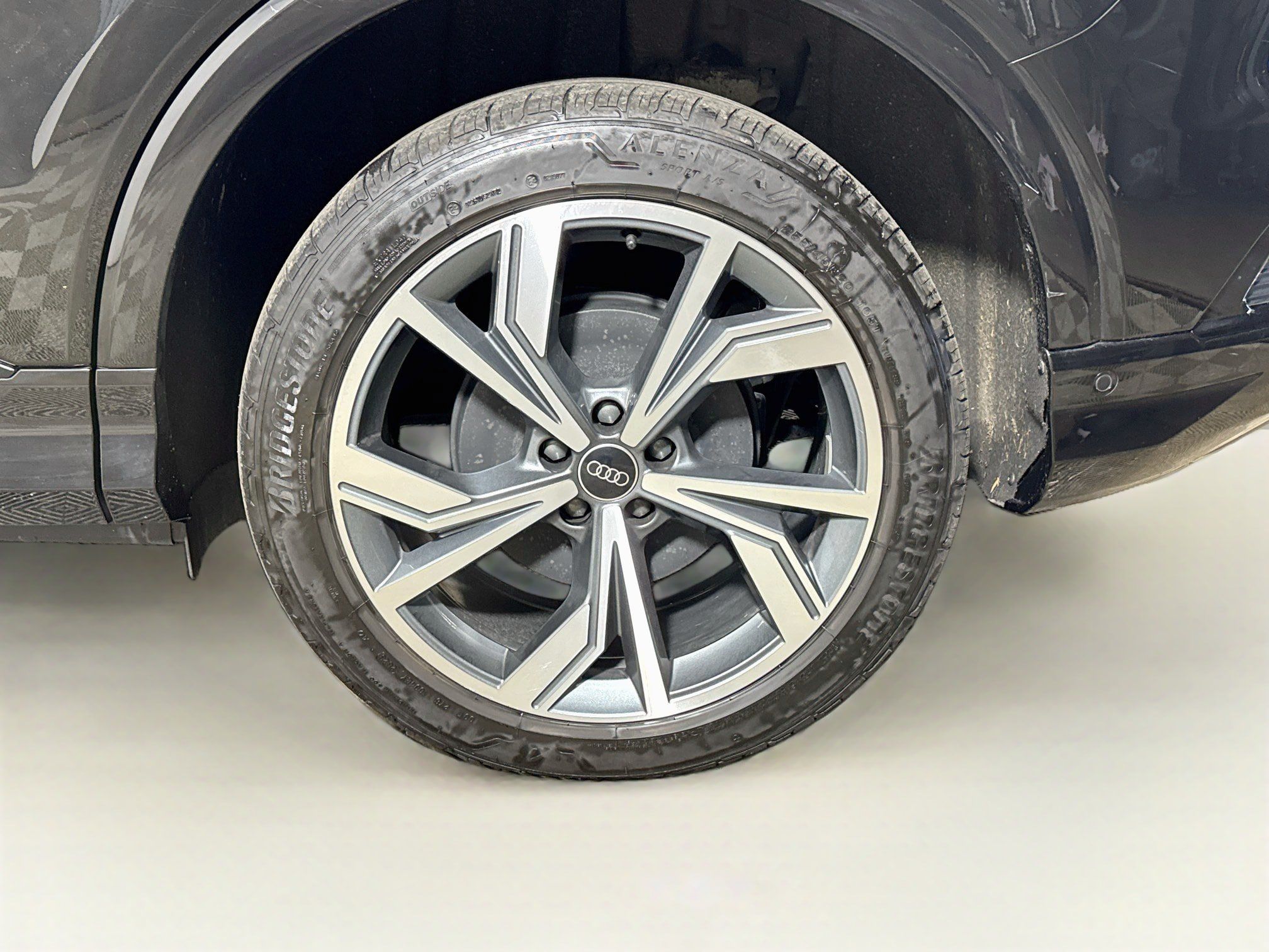 Used 2024 Audi Q4 e-tron Premium Plus w/ Premium Plus AWD/4WD image 33