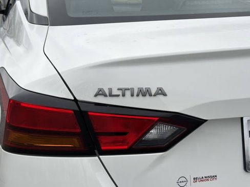 Certified 2024 Nissan Altima 2.5 SR FWD image 23