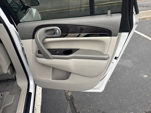 Used 2016 Buick Enclave Premium w/ Experience Buick Package FWD image 35