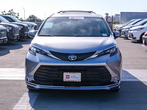 Certified 2024 Toyota Sienna XLE w/ XLE Plus Package FWD image 2