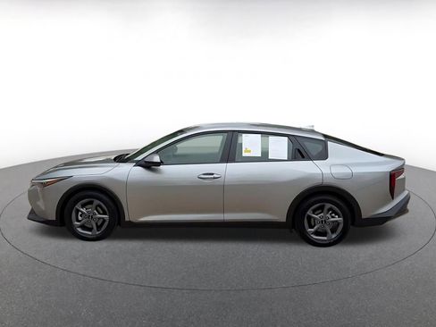 Used 2025 Kia K4 LXS image 9