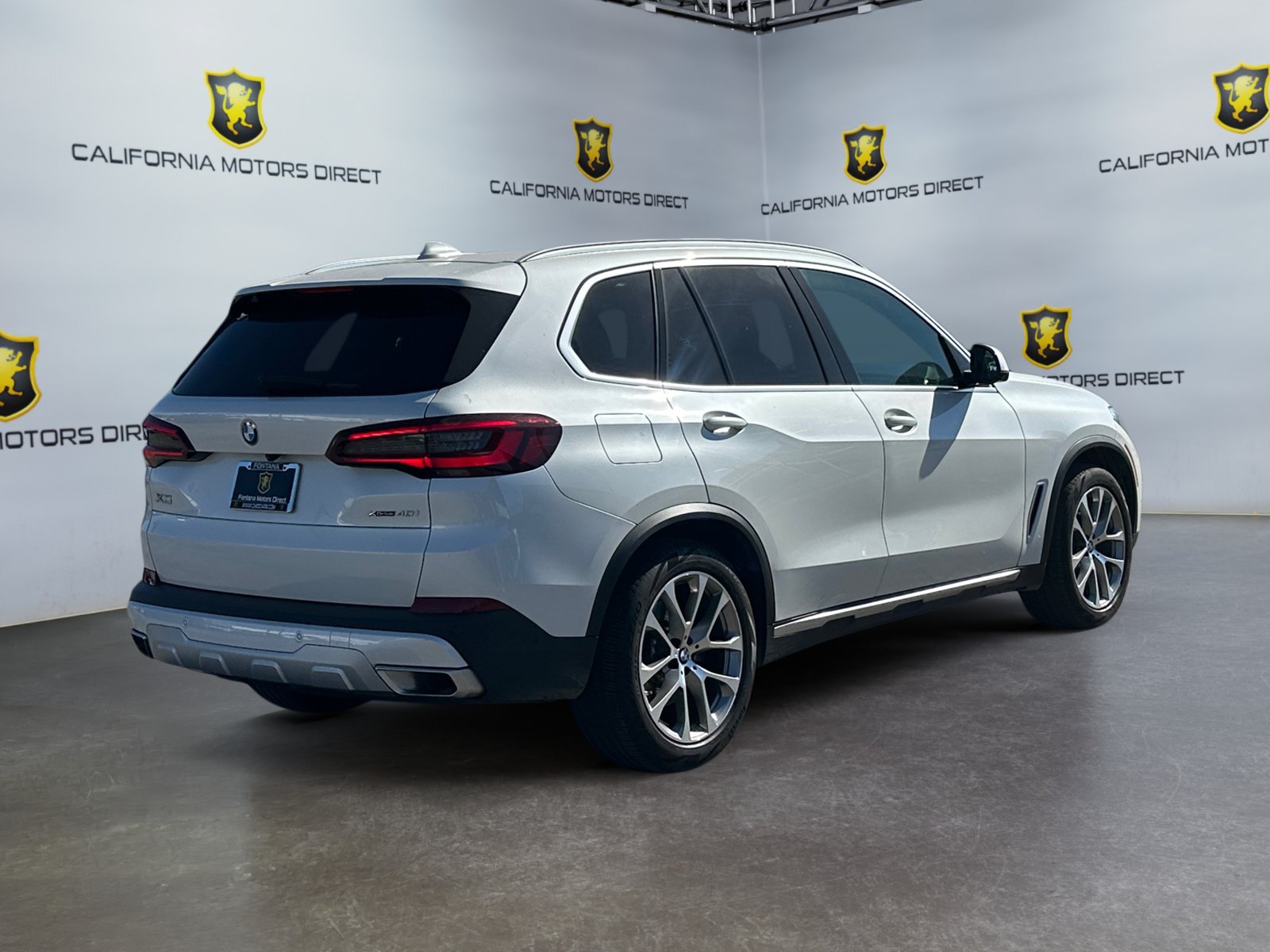 Used 2023 BMW X5 xDrive40i w/ Premium Package AWD/4WD image 5