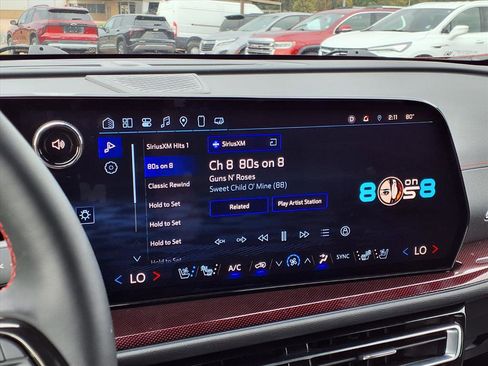 Used 2025 Chevrolet Traverse RS w/ LPO, Floor Liner Package image 4