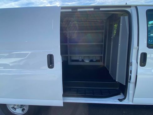 Used 2021 Chevrolet Express 2500 w/ Driver Convenience Package RWD image 5