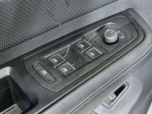 Used 2024 Volkswagen Atlas SE FWD image 28