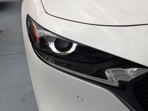 New 2026 MAZDA MAZDA3 Hatchback w/Premium Plus Pkg image 8