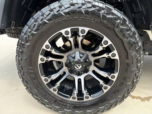 Used 2023 Jeep Gladiator Mojave w/ Trailer Tow Package AWD/4WD image 99