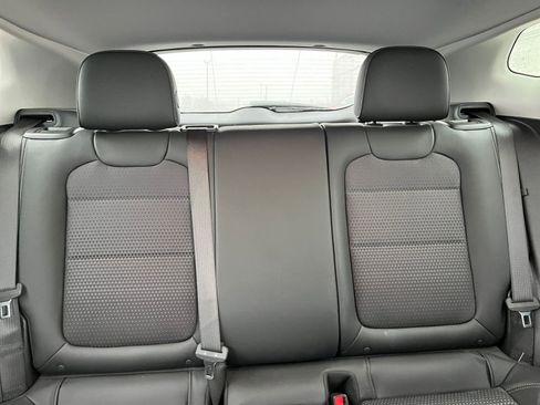 Used 2025 Chevrolet Trax LT w/ LT Convenience Package image 37