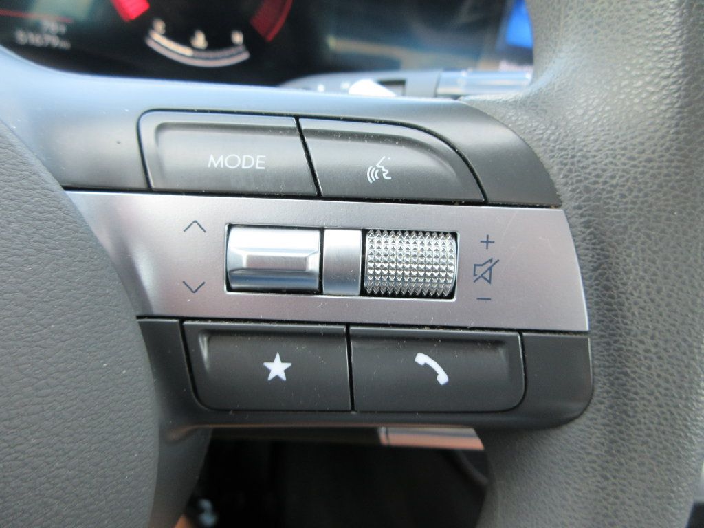 Used 2025 Hyundai Sonata SEL FWD image 24