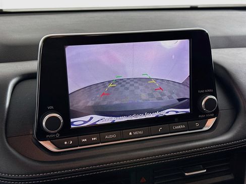 Used 2025 Nissan Rogue SV FWD image 22