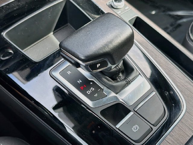 Used 2023 Audi Q5 2.0T Premium w/ Convenience Package AWD/4WD image 29