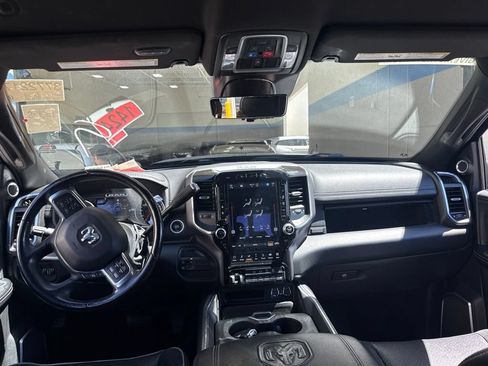 Used 2022 RAM 2500 Laramie AWD/4WD image 11