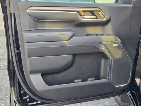 Used 2024 Chevrolet Silverado 1500 LT Trail Boss w/ LT Trail Boss Premium Package image 19