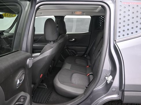 Used 2022 Jeep Renegade Trailhawk w/ Sun/Sound Group AWD/4WD image 17