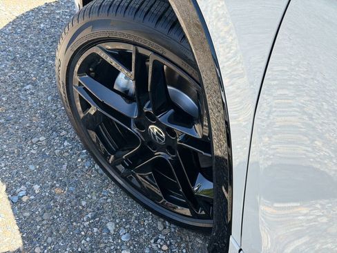 New 2026 Volkswagen Tiguan SE R-Line AWD/4WD image 11