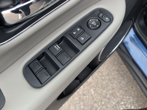 Used 2017 Honda HR-V EX-L image 23