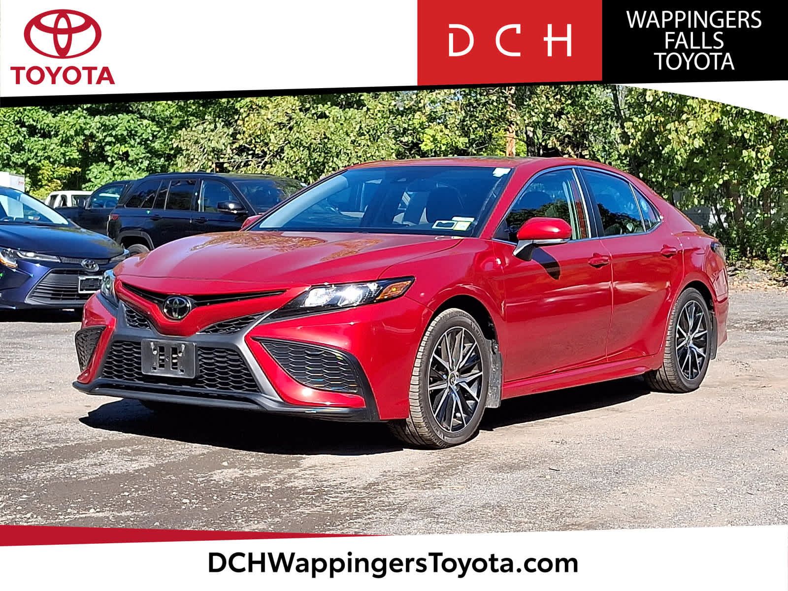 Used 2022 Toyota Camry SE w/ Cold Weather Package FWD image 1
