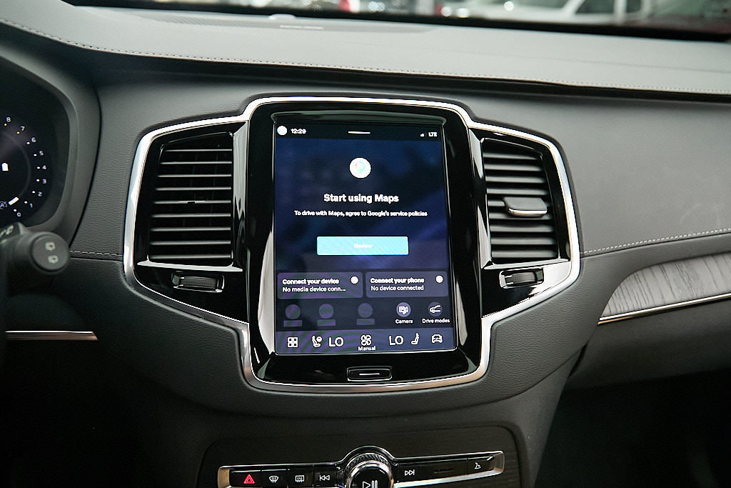 Certified 2023 Volvo XC90 B6 Ultimate w/ Protection Package Premier AWD/4WD image 36