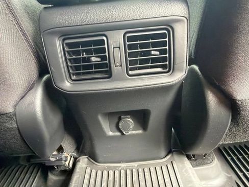 Used 2023 Toyota RAV4 LE AWD/4WD image 30