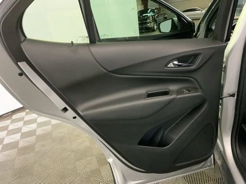 Used 2021 Chevrolet Equinox LT FWD image 32