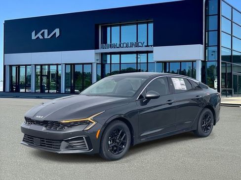 New 2026 Kia K5 LXS image 8