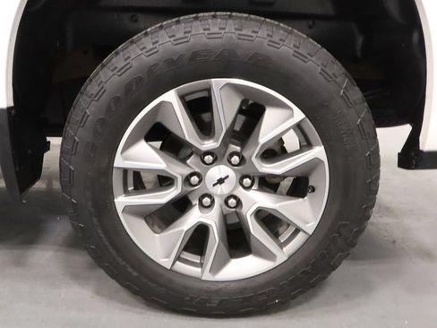 Used 2019 Chevrolet Silverado 1500 LT w/ All-Star Edition AWD/4WD image 24