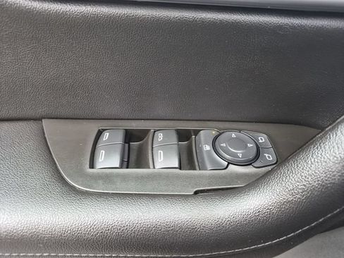 Used 2021 Chevrolet Blazer LT FWD image 15