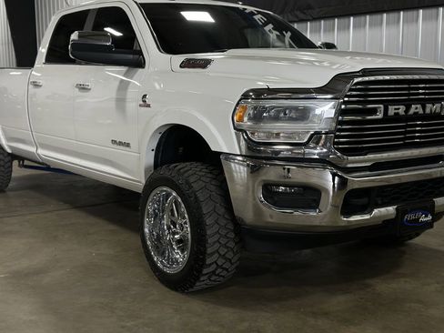 Used 2019 RAM 3500 Laramie image 23