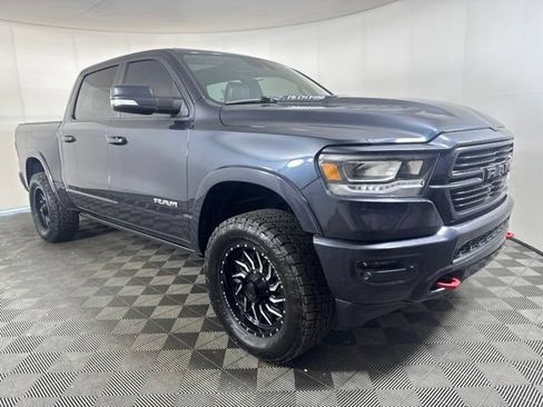 Used 2019 RAM 1500 Laramie AWD/4WD image 1