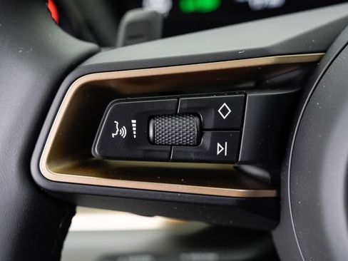 New 2026 Porsche Cayenne Coupe AWD/4WD image 12