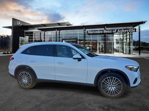 Used 2026 Mercedes-Benz GLC 300 4MATIC image 1