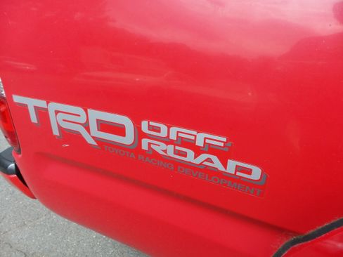 Used 2004 Toyota Tacoma PreRunner image 26