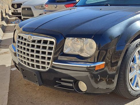Used 2008 Chrysler 300 C RWD image 2
