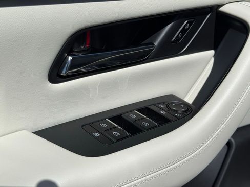 Certified 2024 MAZDA CX-90 Plug-In Hybrid w/ Premium Plus image 27