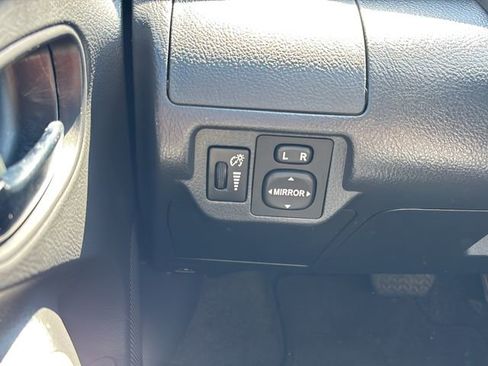 Used 2008 Toyota Yaris Sedan image 21