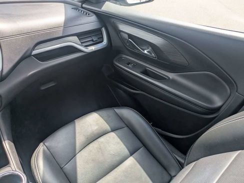 Used 2024 GMC Terrain SLT FWD image 18