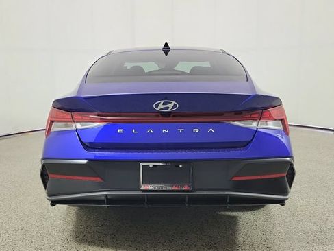 Used 2024 Hyundai Elantra SEL FWD image 6